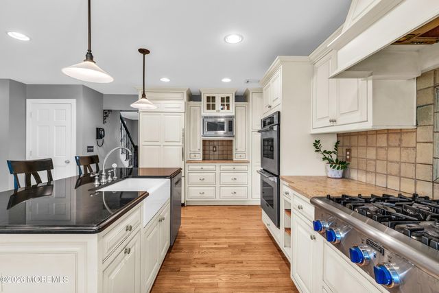 110 Augusta Drive, Lincroft, NJ 07738