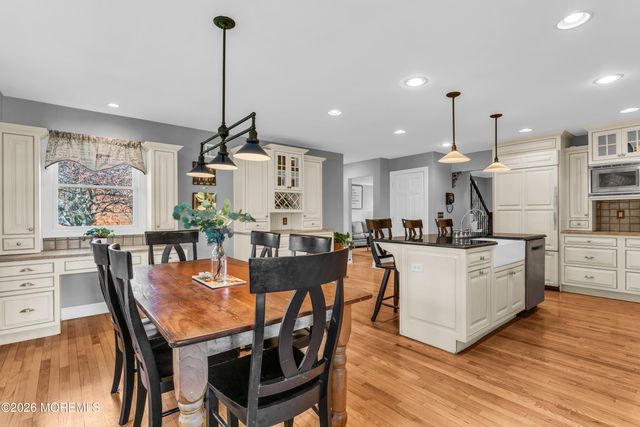 110 Augusta Drive, Lincroft, NJ 07738