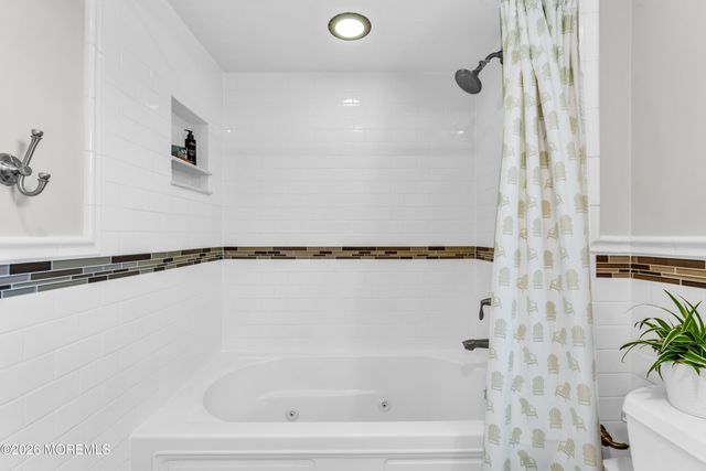 110 Augusta Drive, Lincroft, NJ 07738