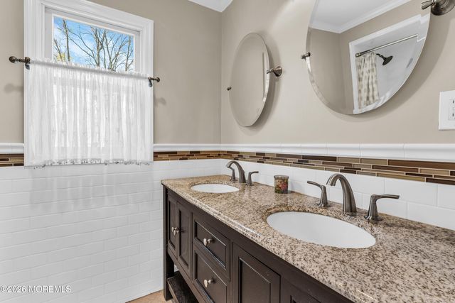 110 Augusta Drive, Lincroft, NJ 07738