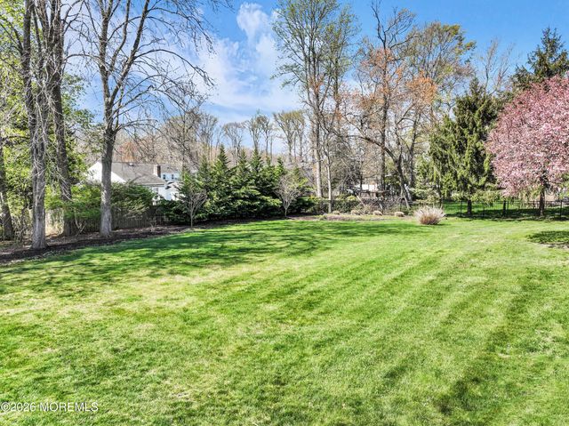 110 Augusta Drive, Lincroft, NJ 07738