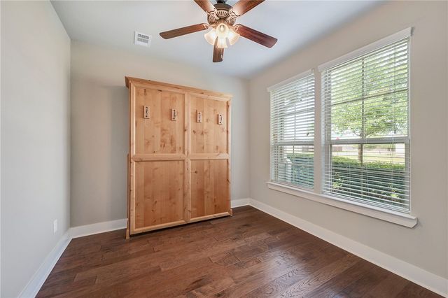 4400 Toddington Lane, College Station, TX 77845