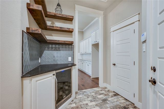 4400 Toddington Lane, College Station, TX 77845