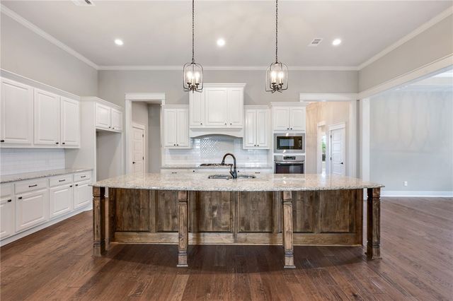 4400 Toddington Lane, College Station, TX 77845