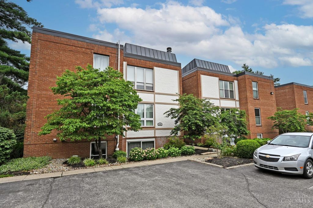 3809 Petoskey Avenue, Mariemont, OH 45227