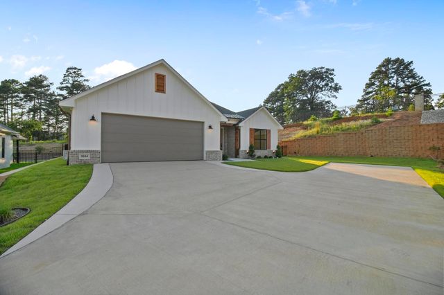 9244 Villas Court, Tyler, TX 75703