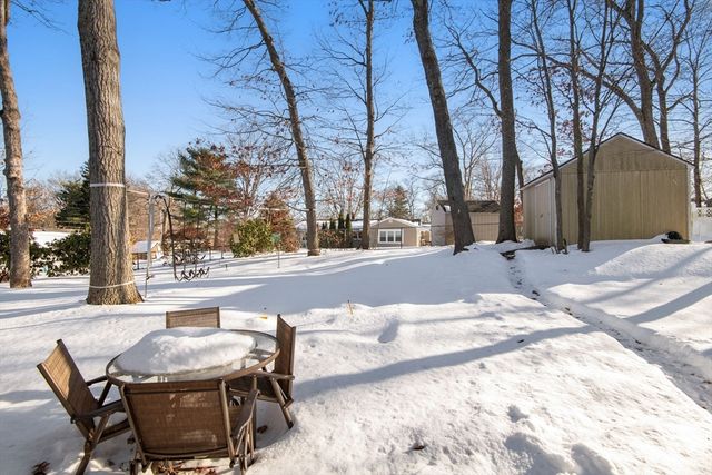 101 Regent Rd, Brockton, MA 02302