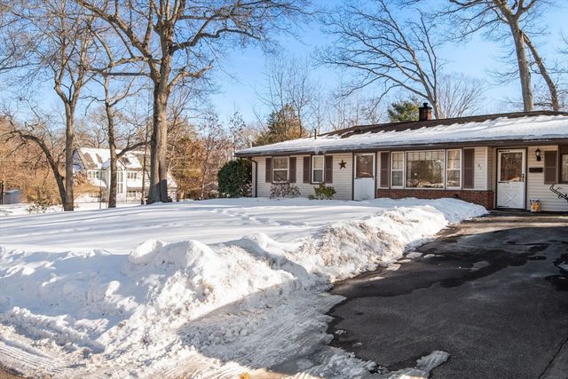 101 Regent Rd, Brockton, MA 02302