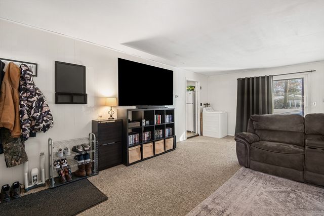 101 Regent Rd, Brockton, MA 02302