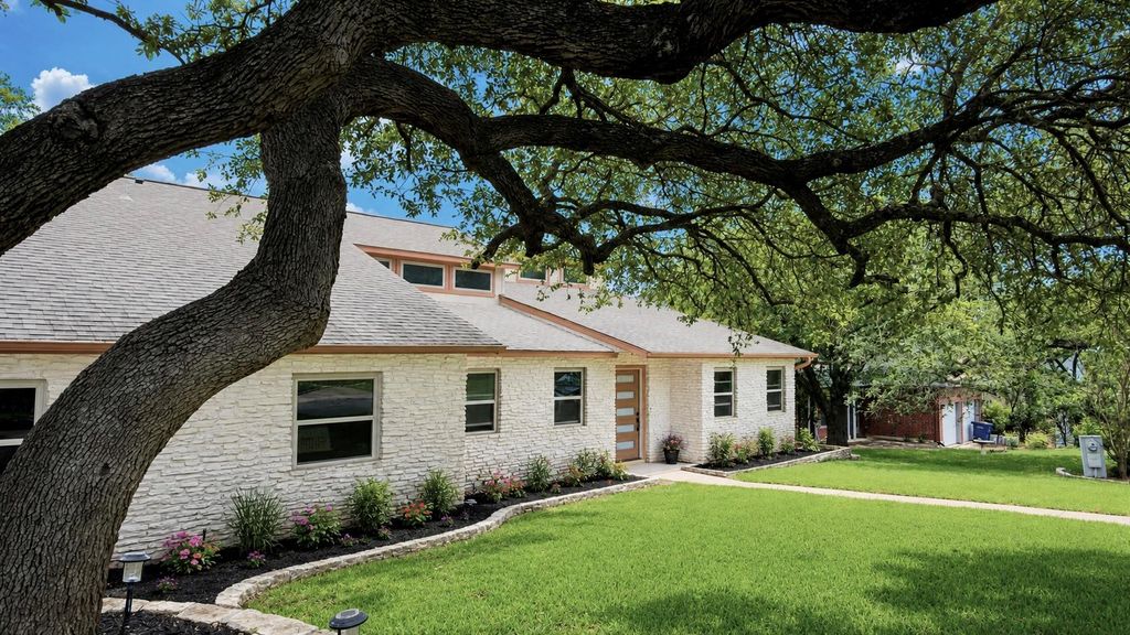 10511 Tweedsmuir DR, Austin, TX 78750