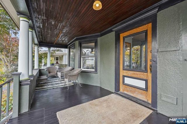 17 Oxford Street 1, Montclair, NJ 07042