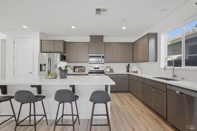 1588 Nightfall Ln, Fairfield, CA 94533