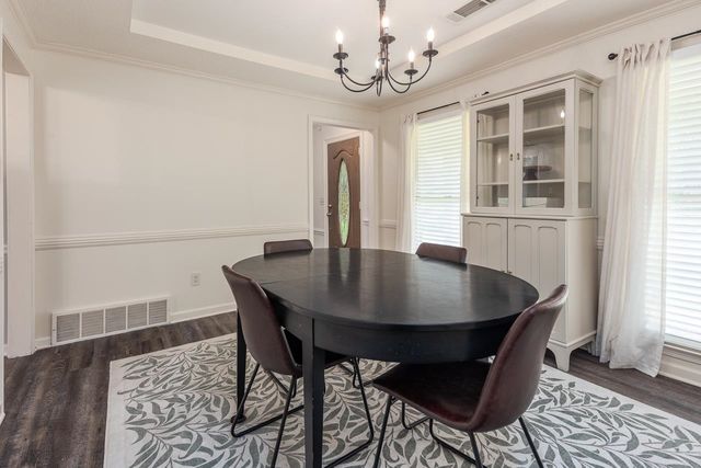 8672 CEDAR FARMS DR, Memphis, TN 38016