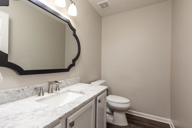 8672 CEDAR FARMS DR, Memphis, TN 38016