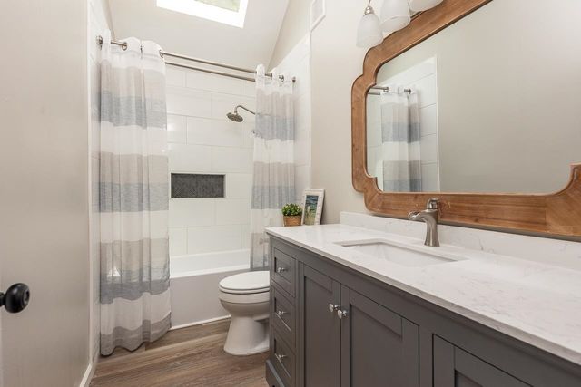 8672 CEDAR FARMS DR, Memphis, TN 38016