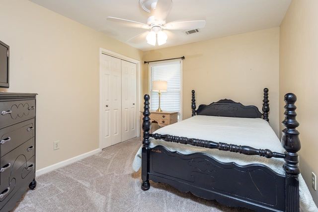 8672 CEDAR FARMS DR, Memphis, TN 38016