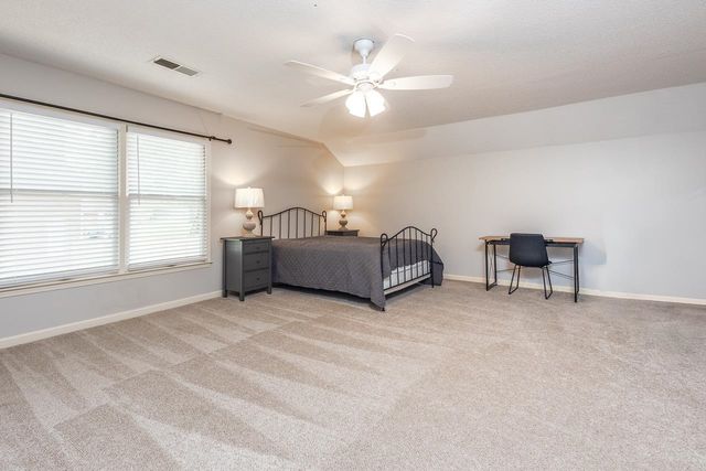 8672 CEDAR FARMS DR, Memphis, TN 38016