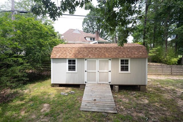 8672 CEDAR FARMS DR, Memphis, TN 38016