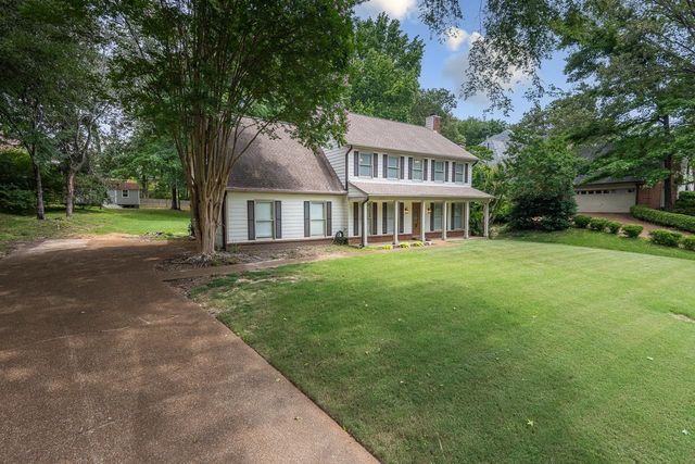 8672 CEDAR FARMS DR, Memphis, TN 38016