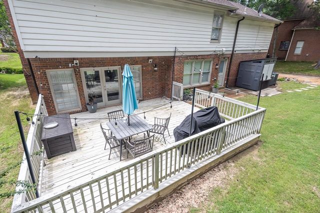 8672 CEDAR FARMS DR, Memphis, TN 38016