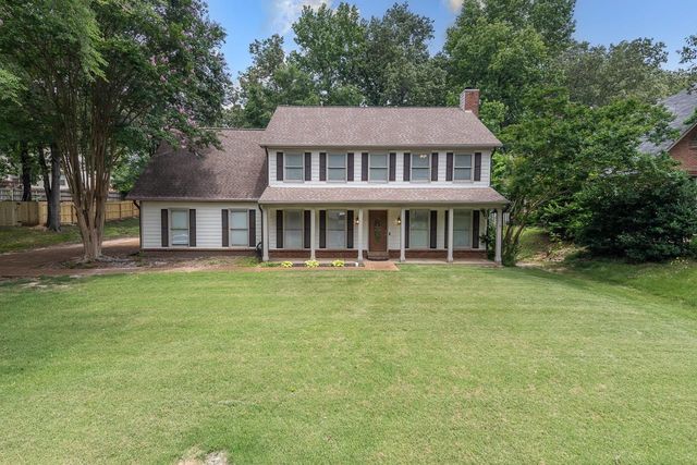 8672 CEDAR FARMS DR, Memphis, TN 38016