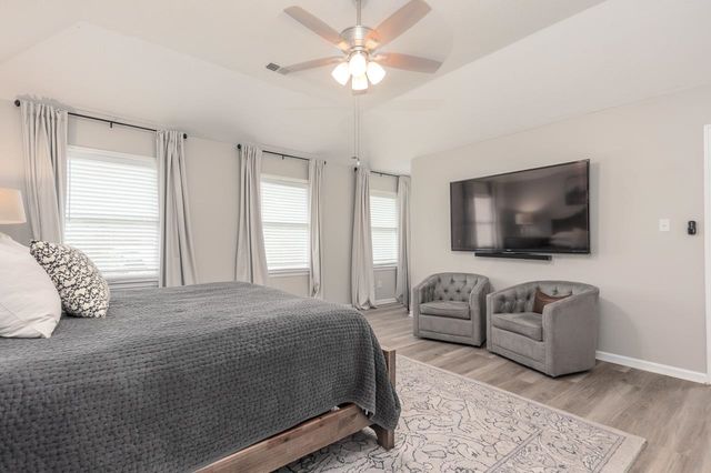 8672 CEDAR FARMS DR, Memphis, TN 38016