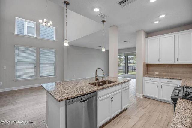 189 VISTA LAKE Circle, Ponte Vedra, FL 32081