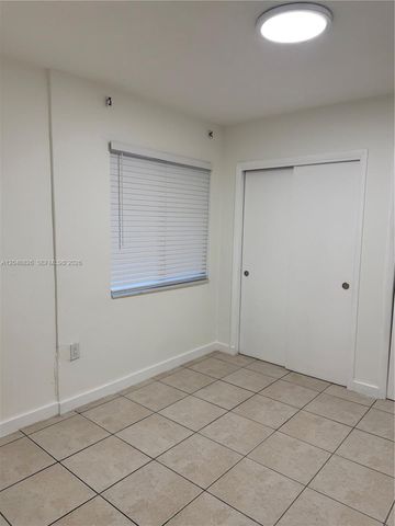 2540 NE 181st Street 2542, North Miami Beach, FL 33160