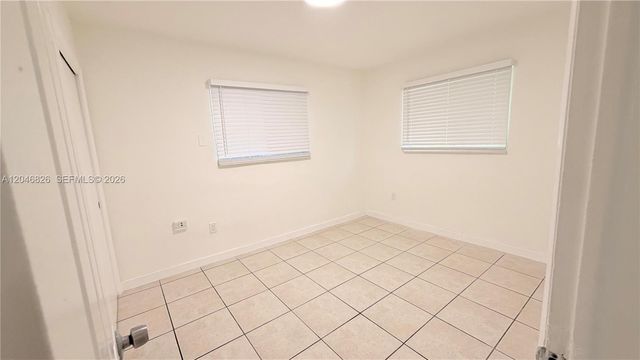 2540 NE 181st Street 2542, North Miami Beach, FL 33160