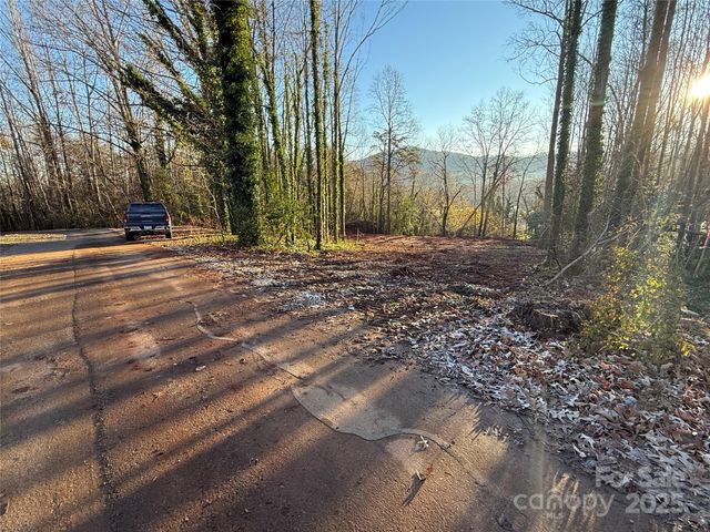 82 Overlook Drive W, Marion, NC 28752