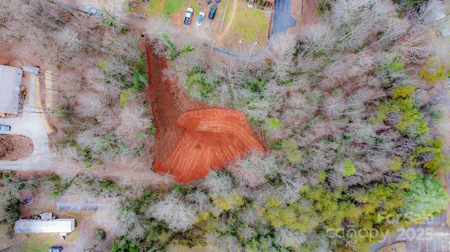 82 Overlook Drive W, Marion, NC 28752