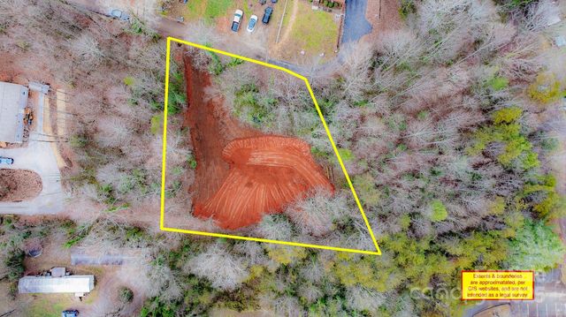 82 Overlook Drive W, Marion, NC 28752