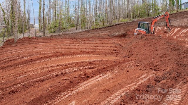 82 Overlook Drive W, Marion, NC 28752