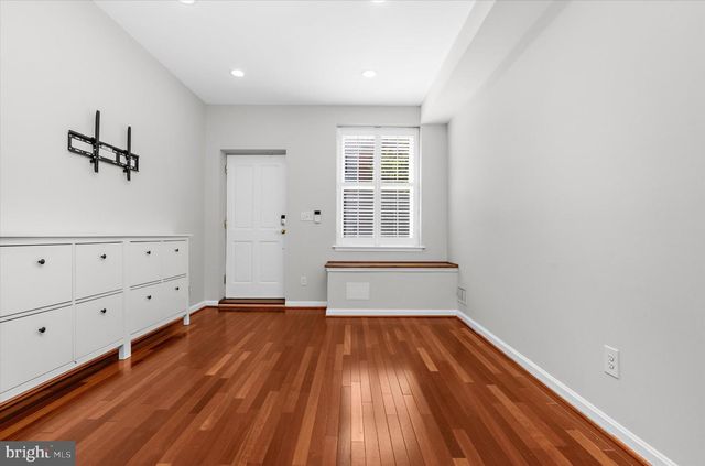 2004 EASTERN AVE, Baltimore, MD 21231
