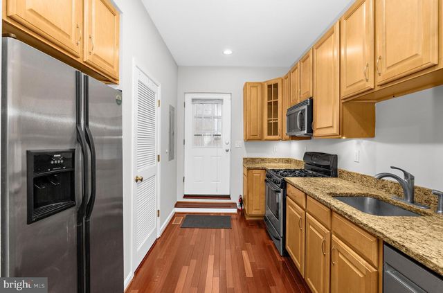2004 EASTERN AVE, Baltimore, MD 21231