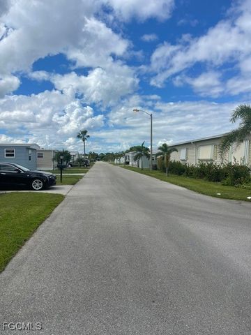 75 Hacienda BLVD, Fort Myers, FL 33905