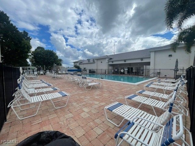 75 Hacienda BLVD, Fort Myers, FL 33905
