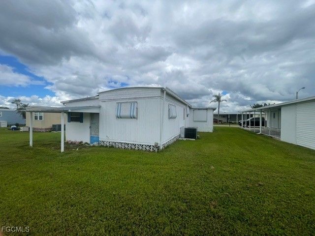 75 Hacienda BLVD, Fort Myers, FL 33905