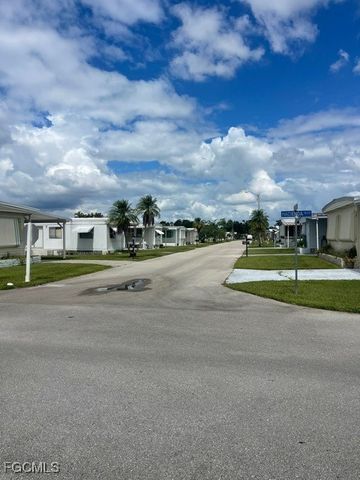 75 Hacienda BLVD, Fort Myers, FL 33905