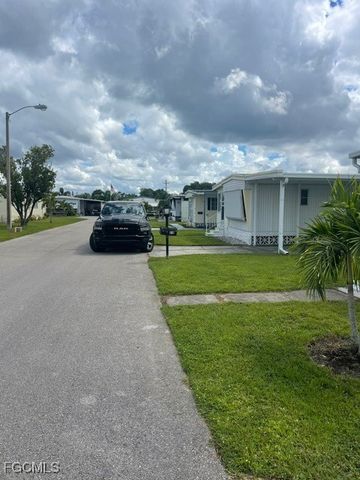 75 Hacienda BLVD, Fort Myers, FL 33905