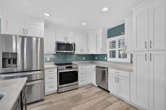 1136 HARBOUR POINT DRIVE, Port Orange, FL 32127