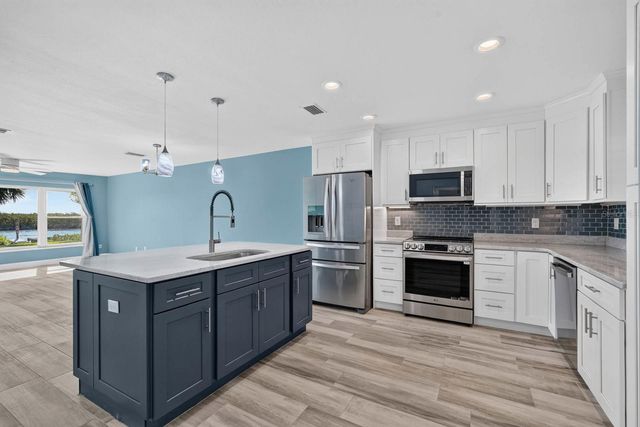 1136 HARBOUR POINT DRIVE, Port Orange, FL 32127