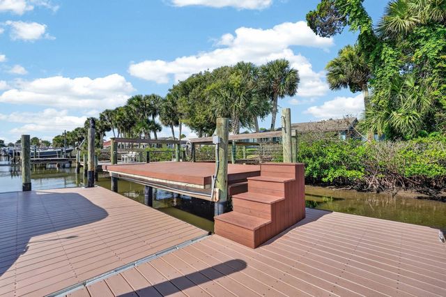1136 HARBOUR POINT DRIVE, Port Orange, FL 32127