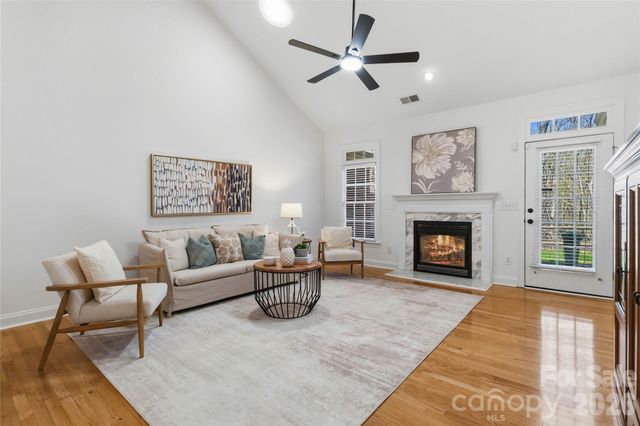 9155 Providence Colony Drive, Charlotte, NC 28277