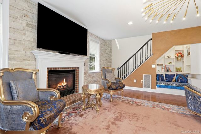 13 Chestnut Street, Hopewell Junction, NY 12533