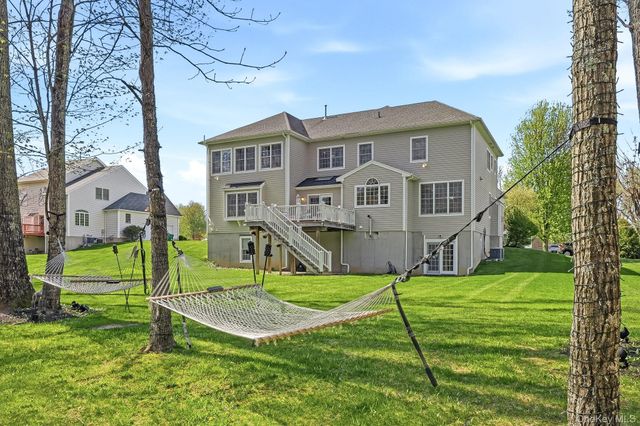 13 Chestnut Street, Hopewell Junction, NY 12533