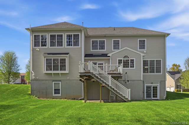13 Chestnut Street, Hopewell Junction, NY 12533
