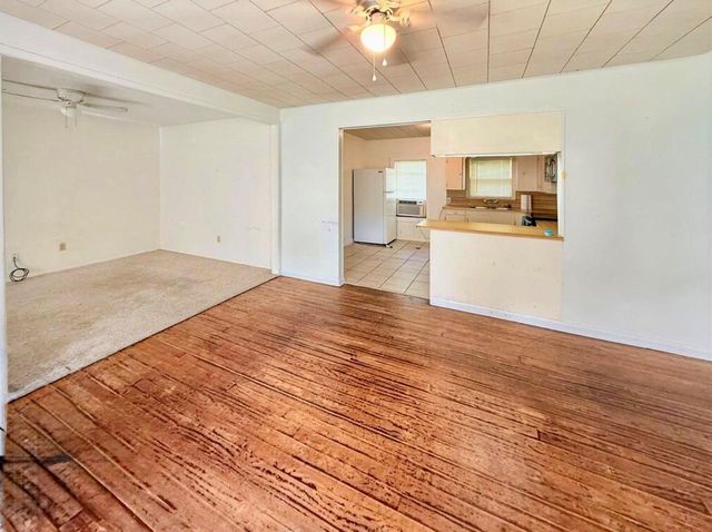 416 N Tinsley St Street, Angleton, TX 77515