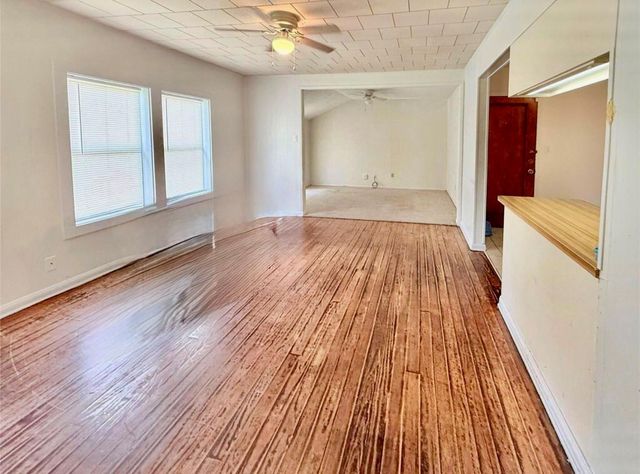 416 N Tinsley St Street, Angleton, TX 77515