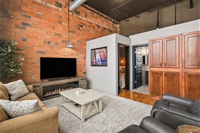 500 Erie Street 213, South Haven, MI 49090